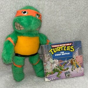 Teenage Mutant Ninja Michelangelo 1989 Turtle plush 9" & book 1990